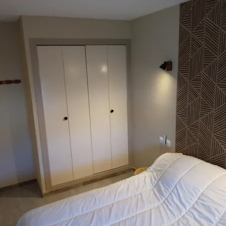 T2 , Jardin 100m Parking Gratuit *