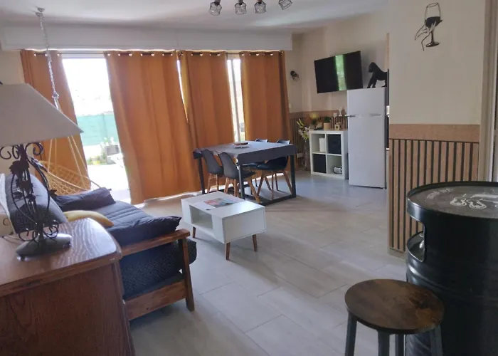 Apartment T2 , Jardin 100m Parking Gratuit